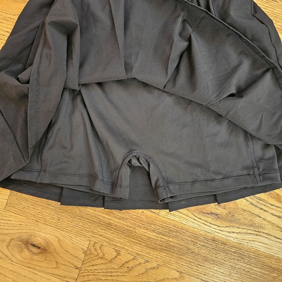 BYLT Basics Size M Ralley Skirt in Black Pleated with Built in Shorts Stretchy - Picture 5 of 9